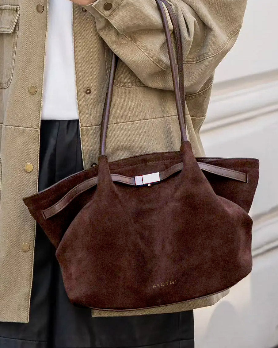 Soft Virginie 17 Suede Tote in Mocha